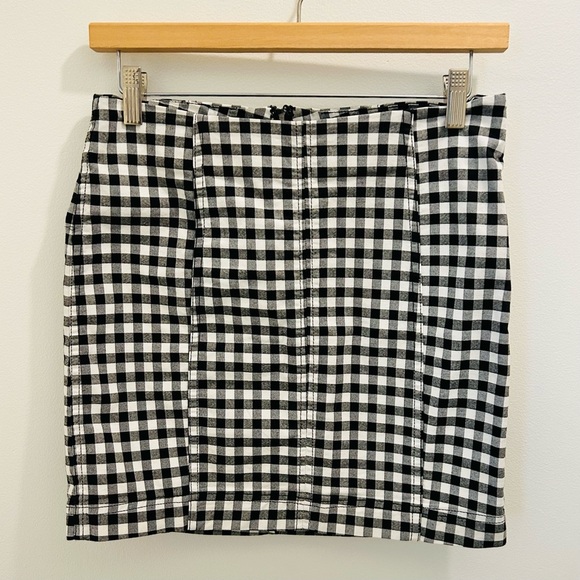 Free People Modern Femme Skirt 8 Mini Gingham plaid black white stretch - Picture 2 of 10